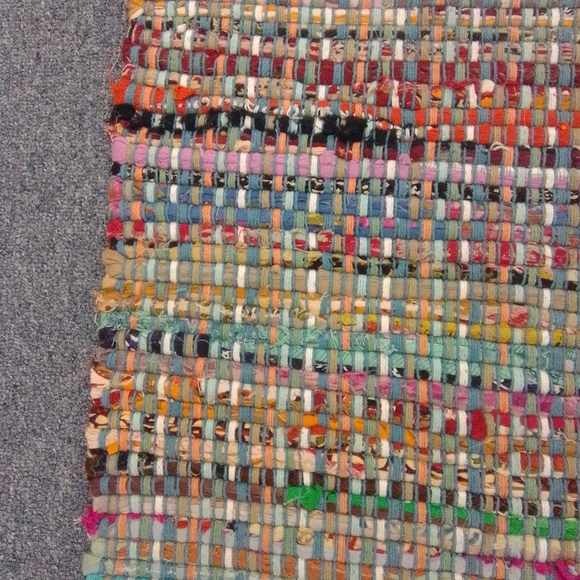 Small Multi-Colored Hand Woven Throw Rug | GUC - Picture 2 of 10